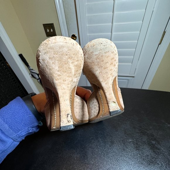 Prada eur 38 light brown suede pattenered mules  with rosette and pointy toe - Picture 9 of 11